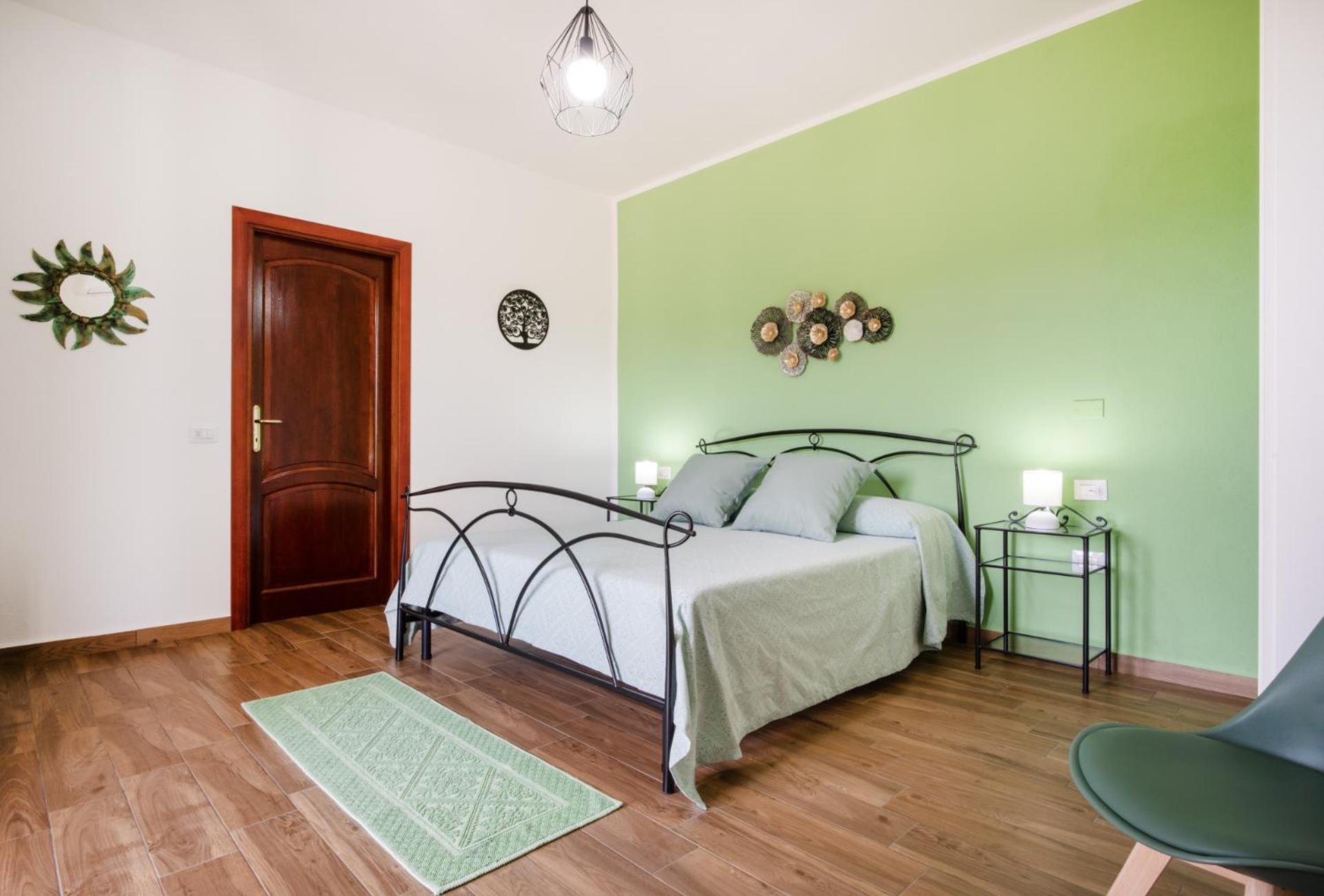 Istellas Сан-Теодоро Номер фото